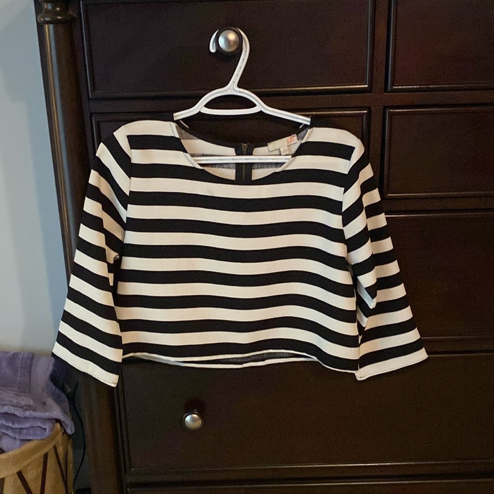 Gianni Bini Black and White Crop Top, Size Small
